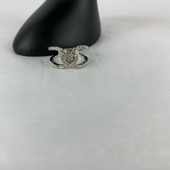 Silver Classic Heart-Shaped Fashion Ring Size 8 - Picture 5 of 6